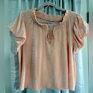 Velvet peach Colored puff sleeve , front tie swing blouse